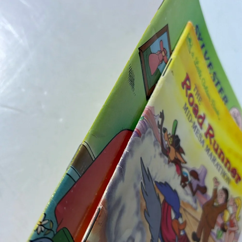 The Road Runner Mid-Mesa Marathon Looney Tunes Sylvester and Tweety What